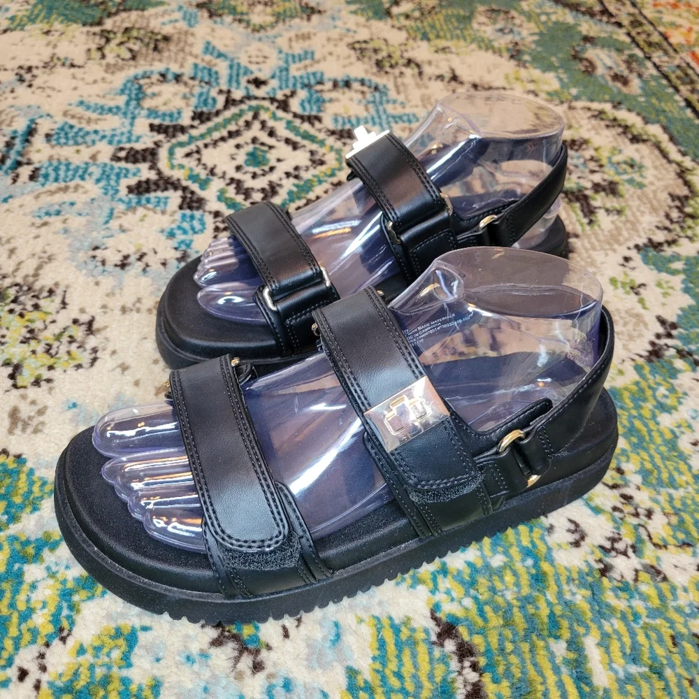 A New Day Jonie Gold Buckle Ankle Strap Mona Sandals, Size US 6.5 Womens‎
